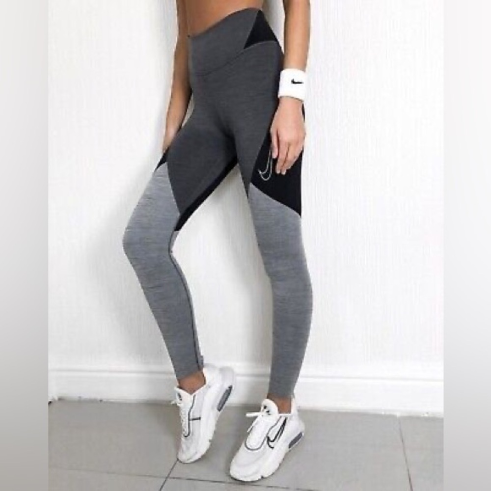 Nike Authentic Women Small One Mid-Rise Running Black-Gray Leggings Women’s XS